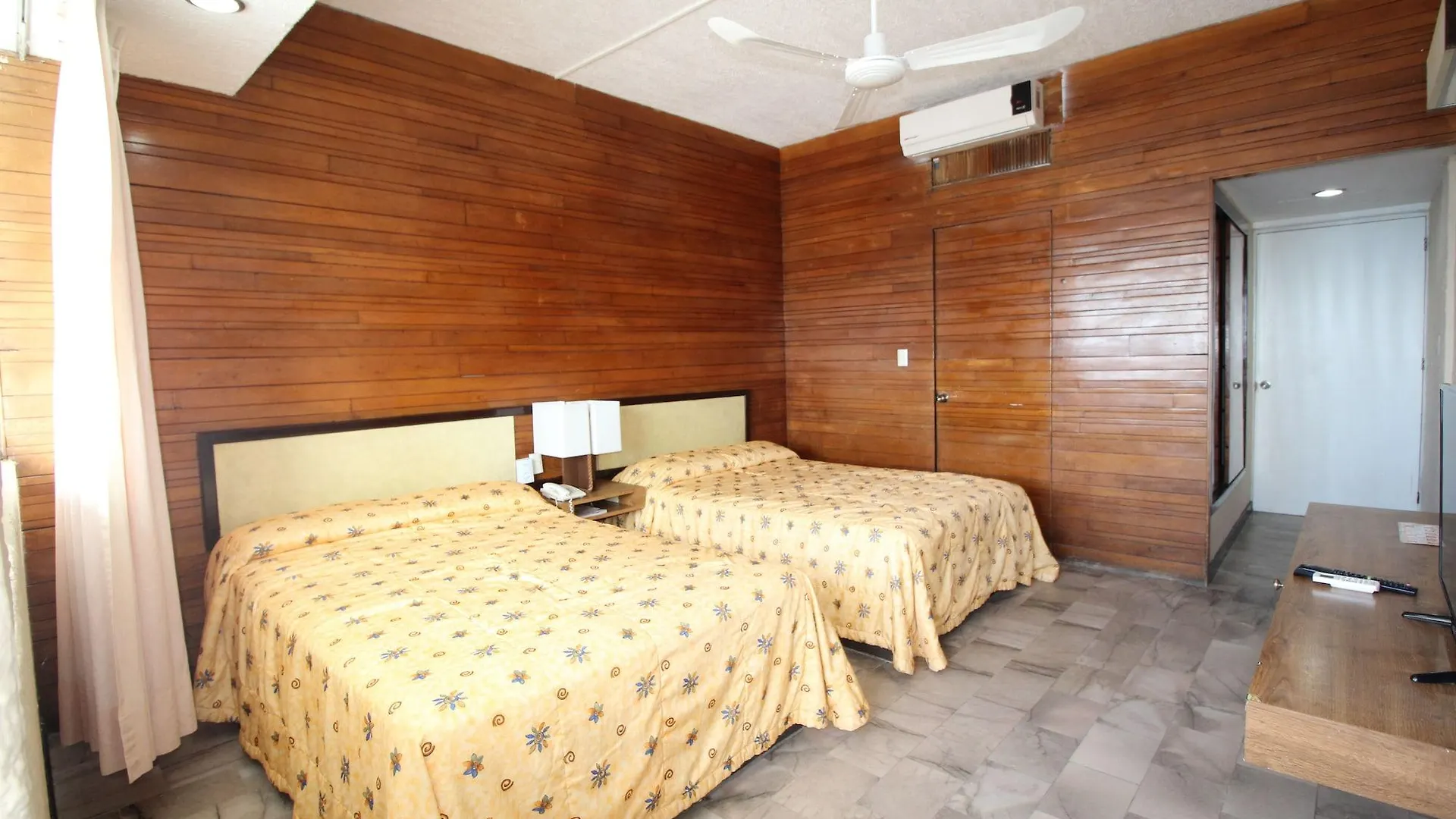 Hotel De Cima Mazatlán 3*,